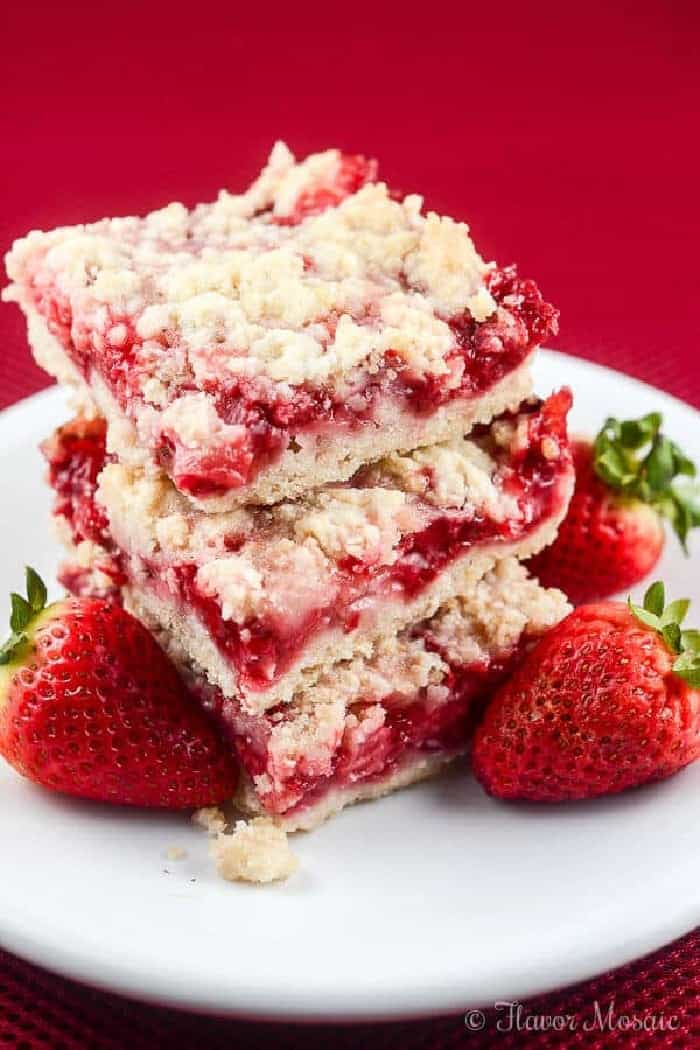 Image for Easy Strawberry Crumb Bars (Fresh or Frozen)